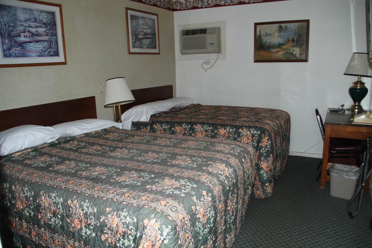 Skyliner Motel Stroud Экстерьер фото