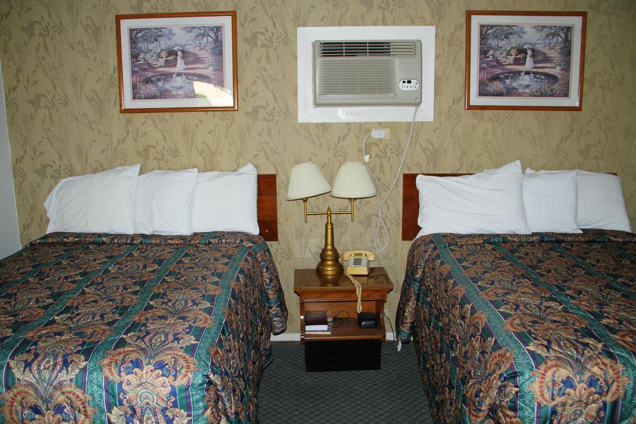 Skyliner Motel Stroud Экстерьер фото