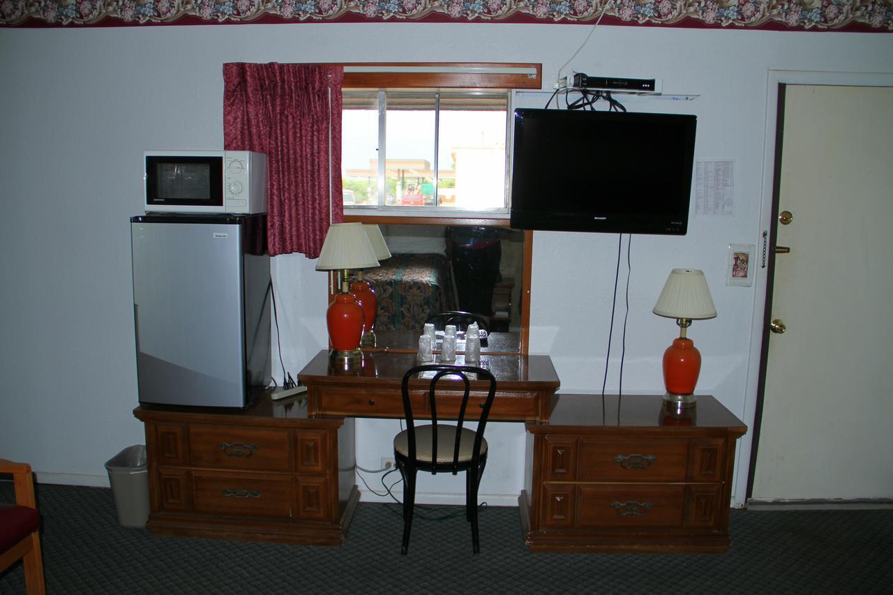 Skyliner Motel Stroud Экстерьер фото