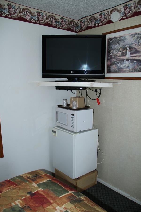 Skyliner Motel Stroud Экстерьер фото